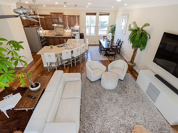 4th image of 12227 Oxford Crescent Cir