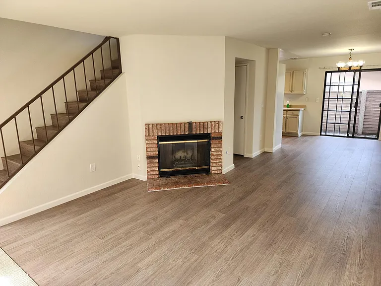 4353 Howard Ave — Photo 5