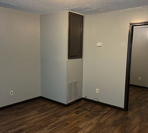 2nd image of 311 Market St Unit 8-1