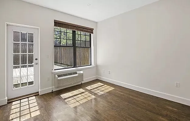 306 W 22nd St #3C — Photo 2