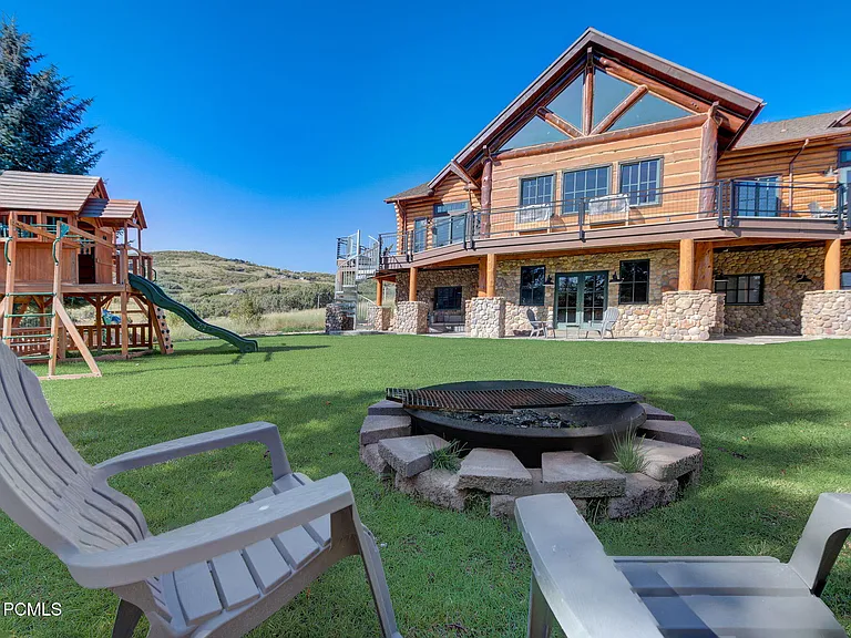 715 Aspen Ln — Photo 66