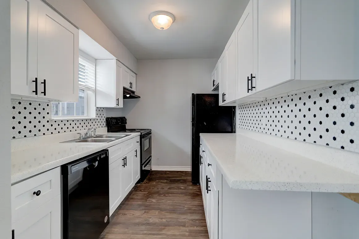Heights Colony - 20 — Photo 1