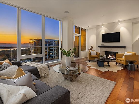 4th image of 500 106th Avenue NE #4105