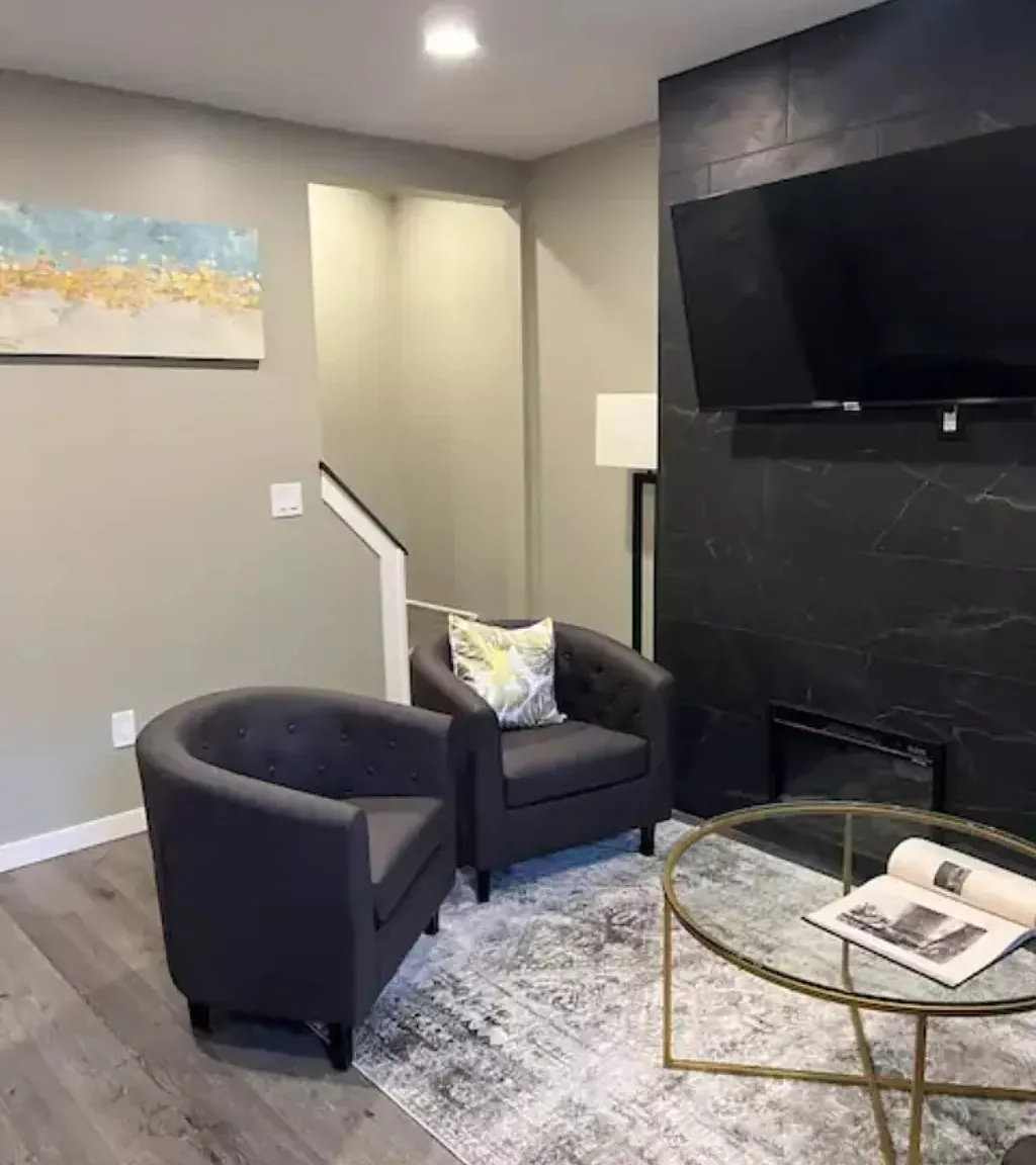 2 bed, 650 sqft, $2,250 — Photo 3