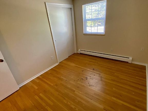 4th image of 6804 S Detroit Cir