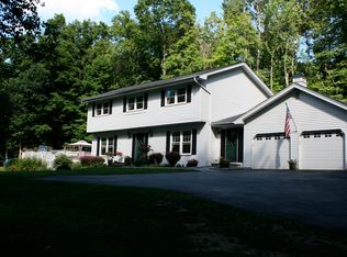 2 Birch Hill Rd, Putnam Valley, NY 10579