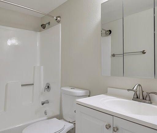 5th image of 39 W Medlock Dr APT 7