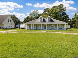 27261 W Lakeside Dr, Denham Springs, LA 70726