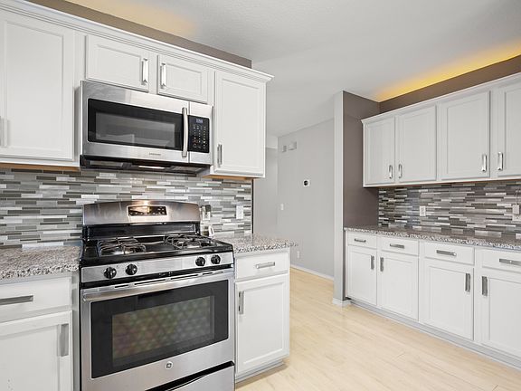 5th image of 314 Stewart Dr