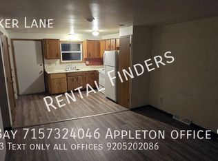 544 Spinnaker Ln, Green Bay, WI 54302
