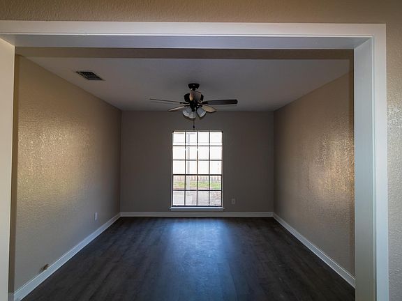 5th image of 2245 Brighton Dr