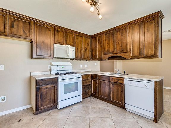 4th image of 9607 N 15th Pl