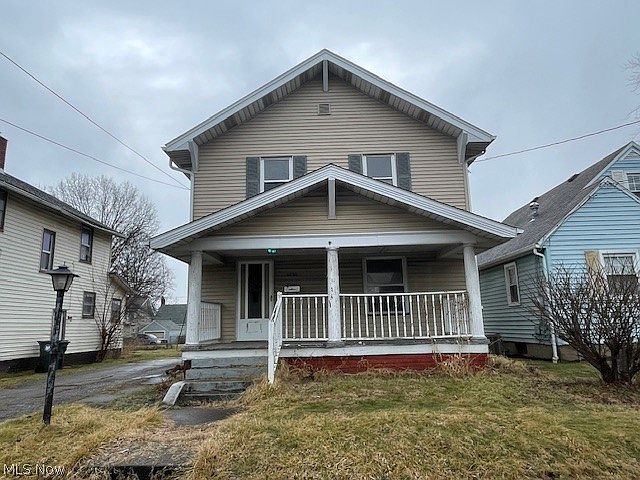 1st image of 1138 Roslyn Ave SW