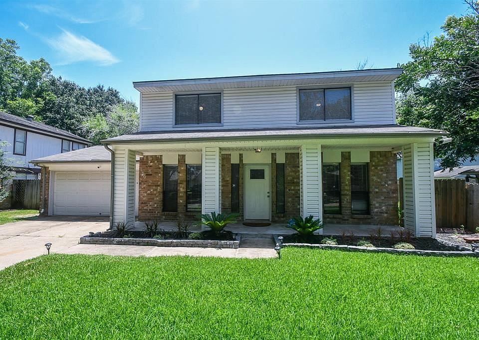 1st image of 3010 Sam Houston Dr