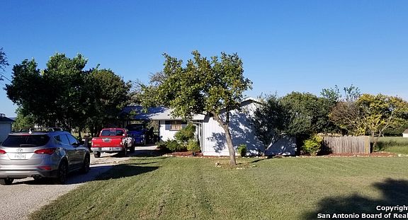 4th image of 288 Knollwood Cir