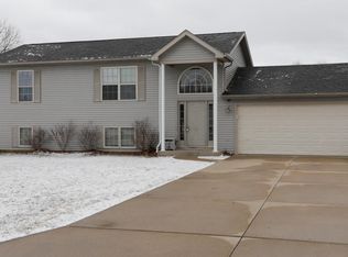 278 Zak Rd, Plainwell, MI 49080