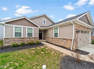 332 Pebble Creek Ct, Amherst, OH 44001