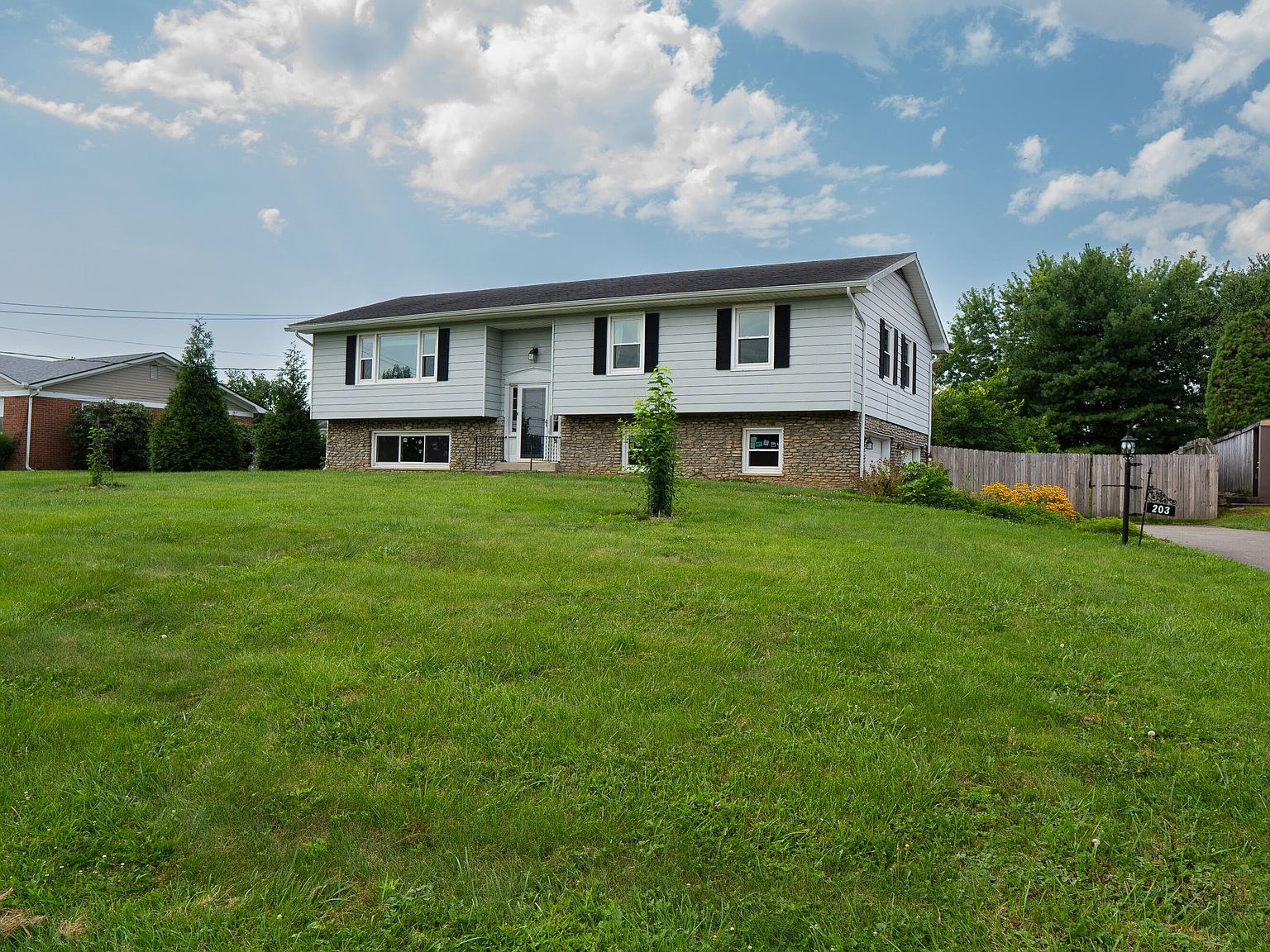 203 Walnut Hill Dr, Richmond, KY 40475 Zillow