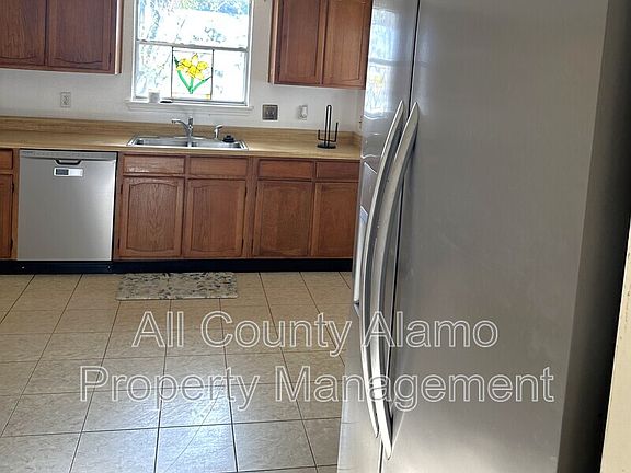 3rd image of 4502 Briargrove St