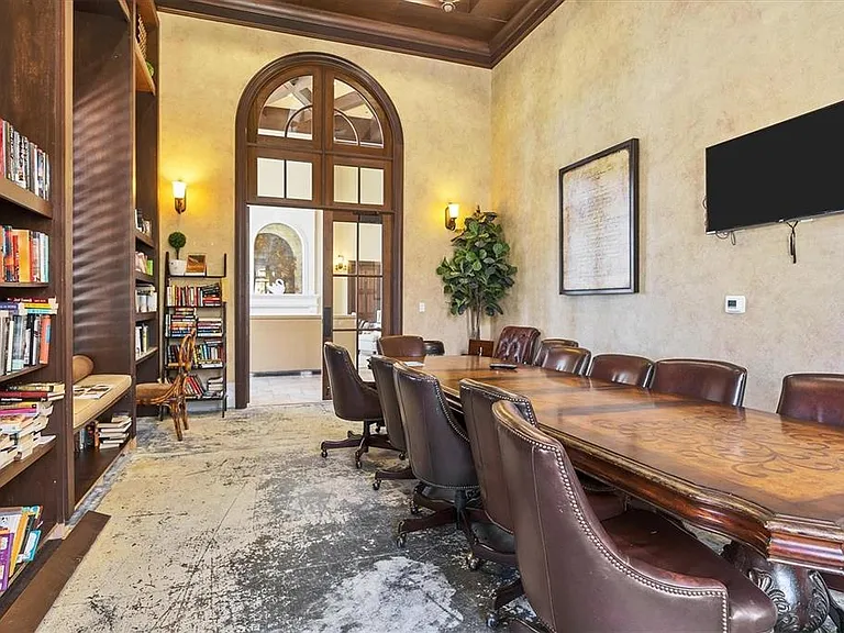 20229 Lagente Cir — Photo 42