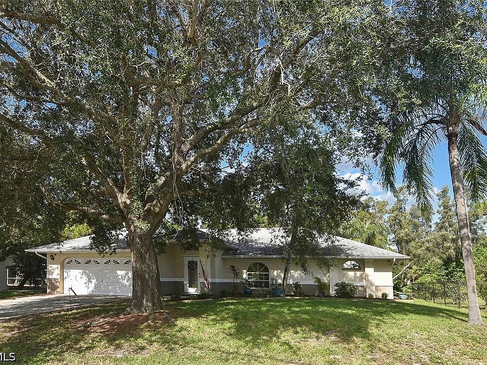 1st image of 18674 Spruce Dr E