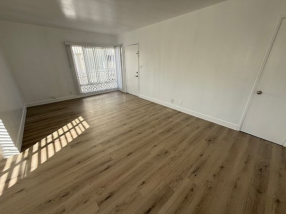 3rd image of 1801 N Gramercy Pl APT 3