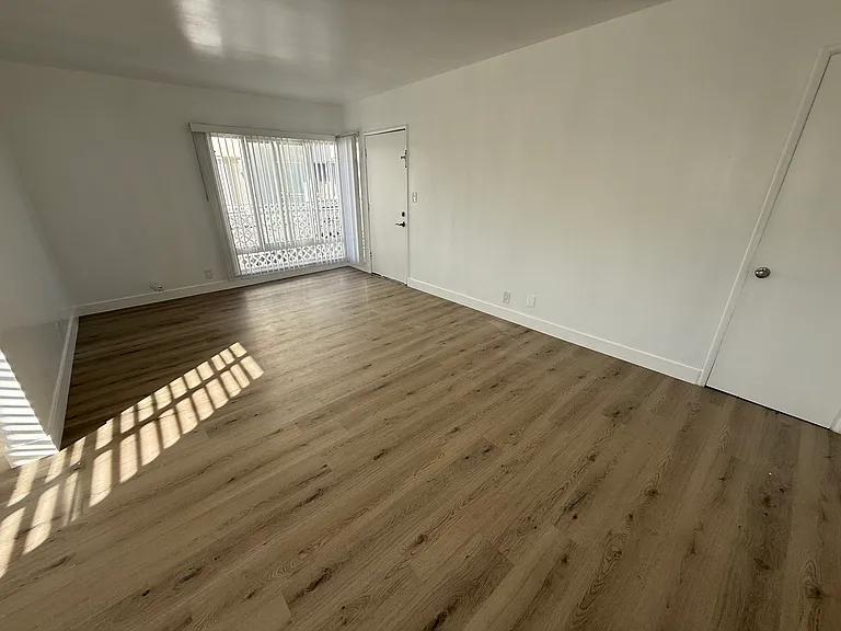 1801 N Gramercy Pl #3 — Photo 3