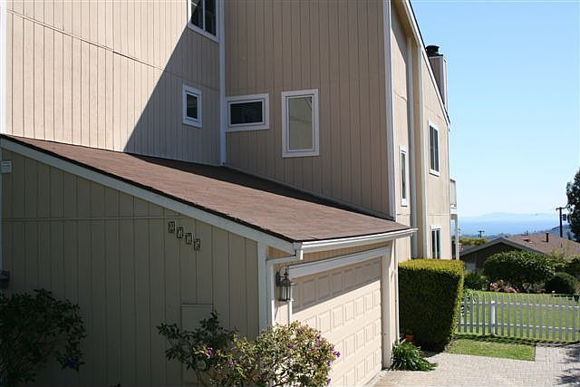 Exterior of 2775 Williams Way with view of ocean and islands