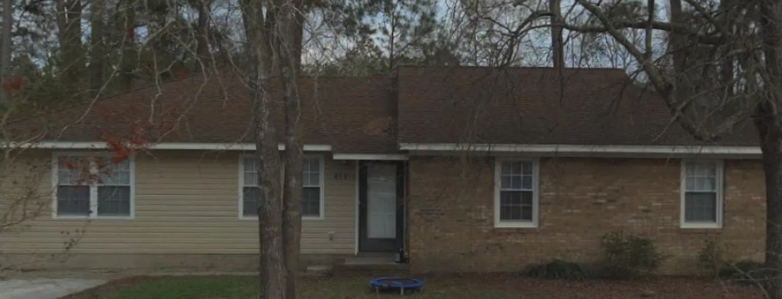 414 Kenwoood Dr — Photo 1