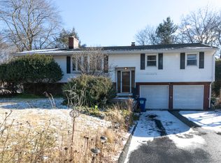 5 Tabor Rd, Danbury, CT 06811