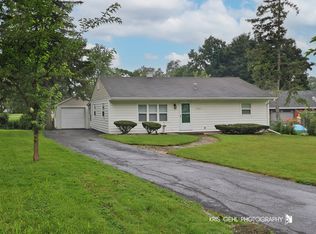 33232 N Sears Blvd, Grayslake, IL 60030