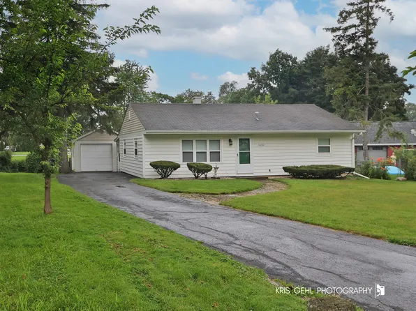 33232 N Sears Blvd, Grayslake, IL 60030