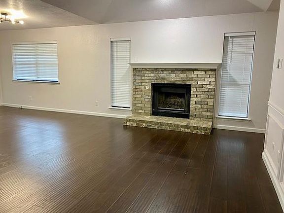 4th image of 4718 Sausalito Dr