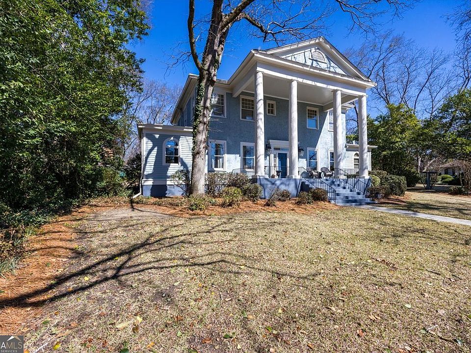 1st image of 3285 Vista Cir