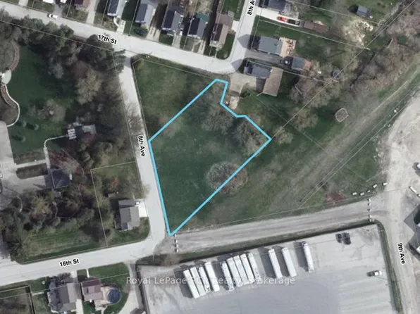 730 8th Ave, Hanover, ON N4N 2K3