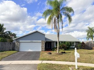 9425 NW 46th St, Sunrise, FL 33351