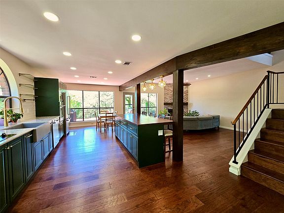 5th image of 11502 Cherry Hearst Ct