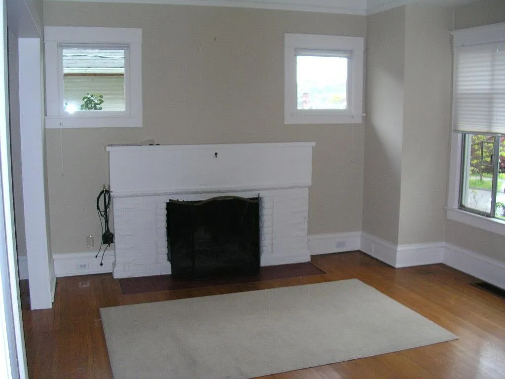 2 bed, 1040 sqft, $3,900 — Photo 4