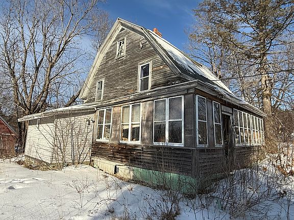 4th image of 9 Daggett Street