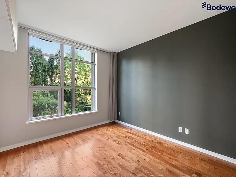 1005 Beach Ave — Photo 10