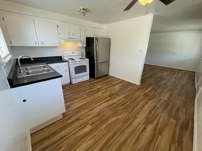 3426 Woodside Dr #3 — Photo 7