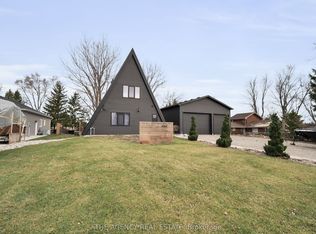 8464 Adams Ct, Lambton Shores, ON N0M1T0