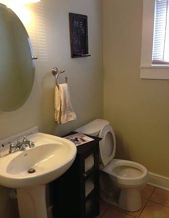 3rd image of 1013 E Morris St