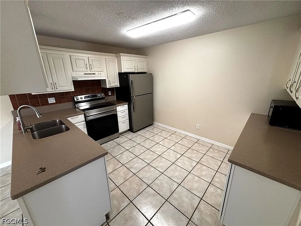 2 bed, 1.5 bath, 1014 sqft, $1,650 — Photo 3