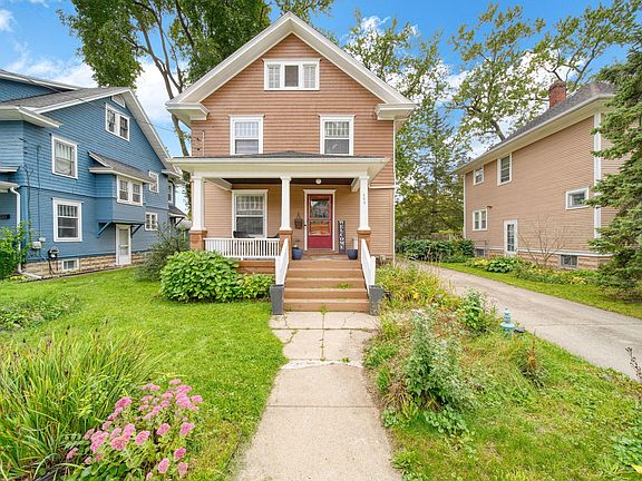 4th image of 609 McBride St