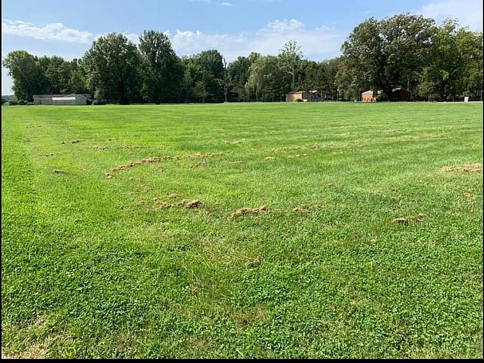 2nd image of 1320 E Hook Dr