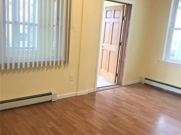 3743 Neptune Avenue image 17 of 20