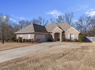 226 Falls Xing, Madison, MS 39110