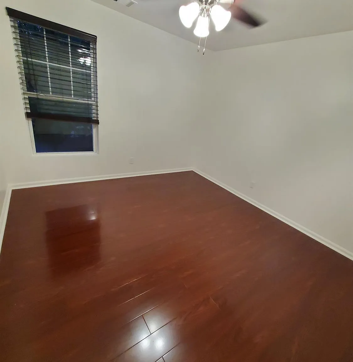 4 bed, 3.5 bath, 2558 sqft, $3,900 — Photo 4