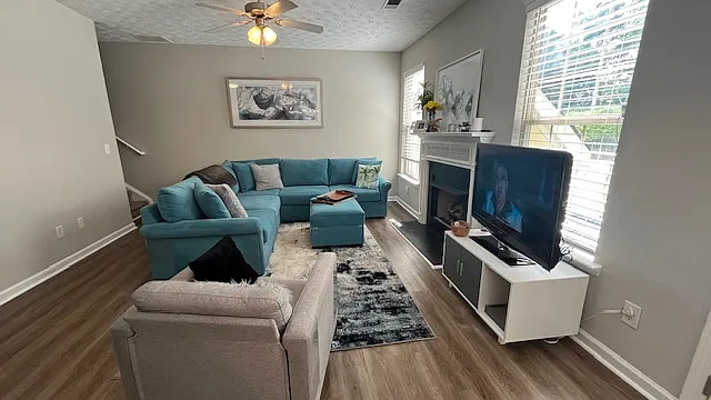 4056 Hill Station Ct — Photo 9